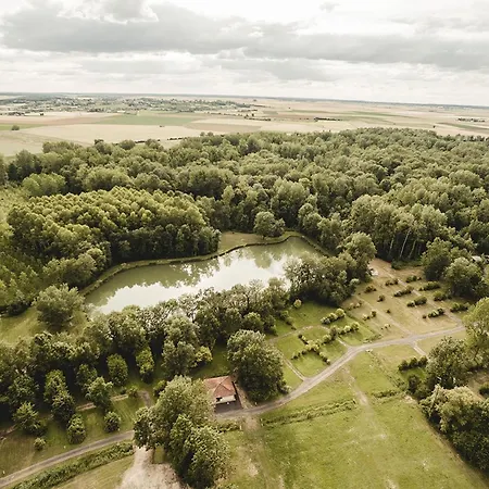 Lakeside 2br For Four Moncontour (Vienne)